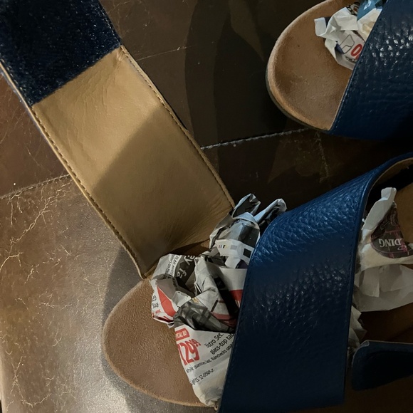 Vionic Leather Wedge Sandals - Leticia - Picture 8 of 9